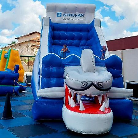 Wyndham Olimpia Royal Hotels المظهر الخارجي الصورة Inflatable slide