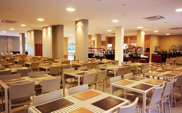 Wyndham Olimpia Royal Hotels المظهر الخارجي الصورة The dining room at the University of Nottingham Malaysia Campus