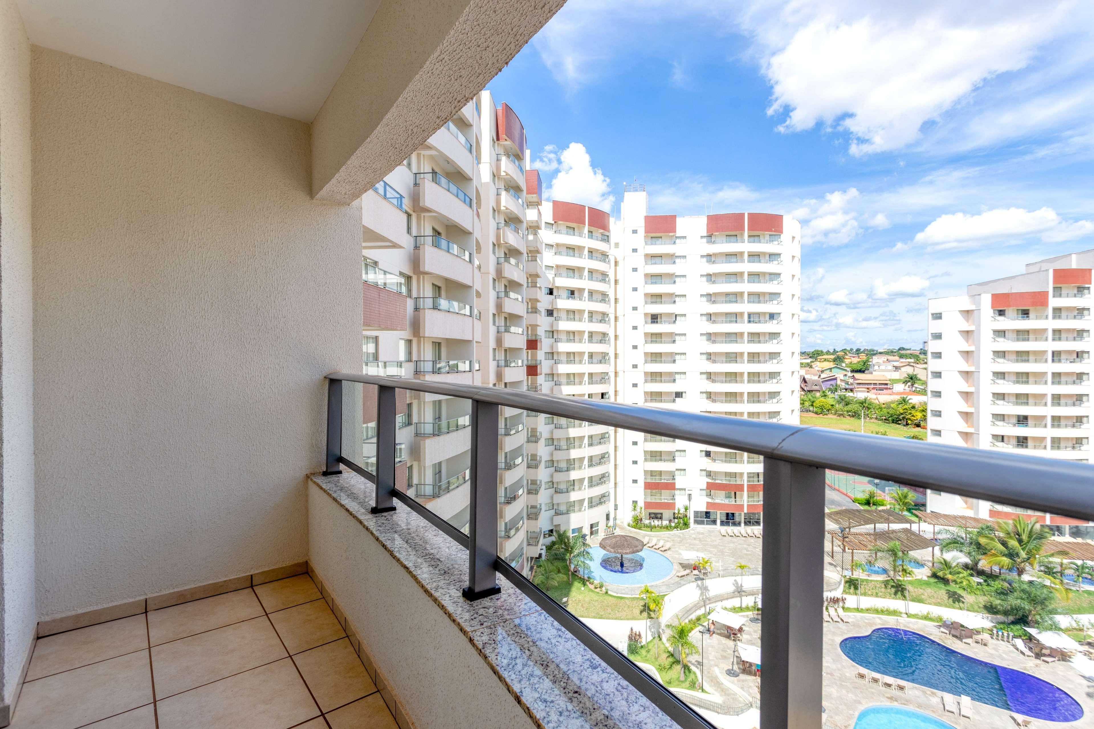 Wyndham Olimpia Royal Hotels المظهر الخارجي الصورة A balcony in a condominium in Brazil